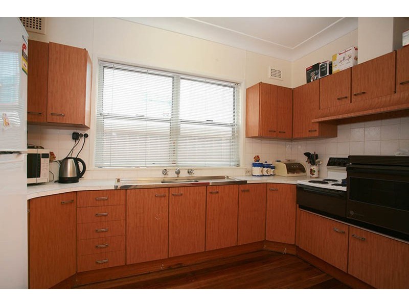 40 Rosebank Avenue, Kingsgrove NSW 2208