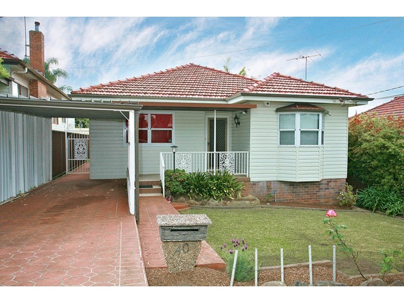 40 Rosebank Avenue, Kingsgrove NSW 2208