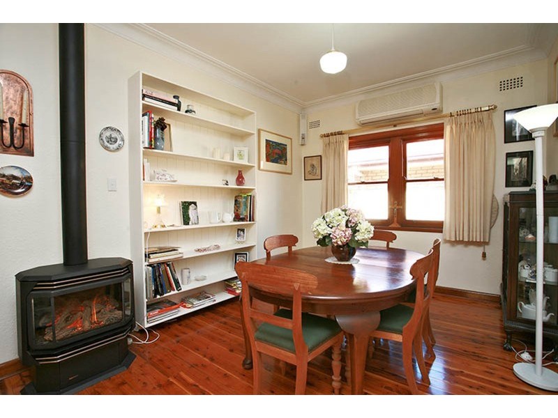 8 Carbethon Crescent, Beverly Hills NSW 2209