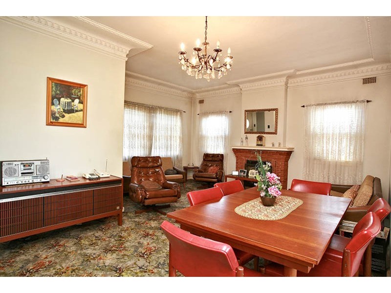 12 Lee Avenue, Beverly Hills NSW 2209