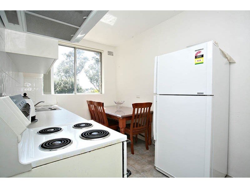 2/274 King Georges Road, Roselands NSW 2196