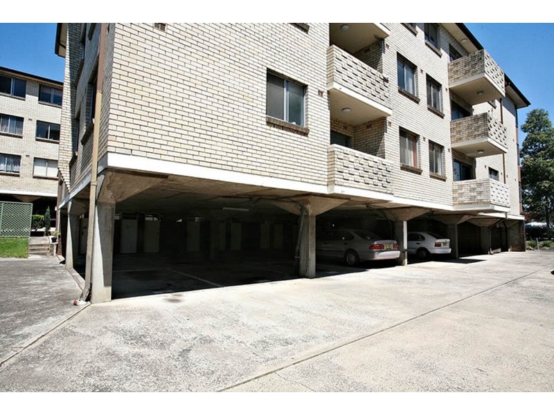 2/274 King Georges Road, Roselands NSW 2196