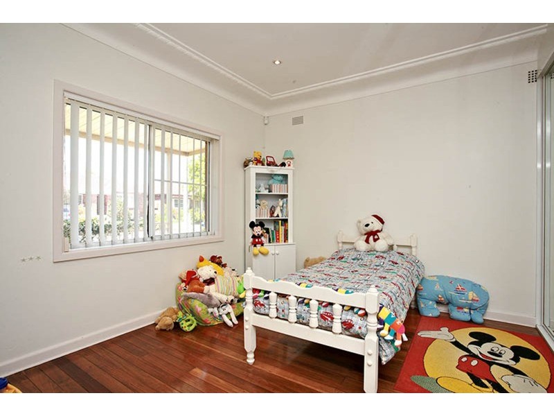 12 Burrell Street, Beverly Hills NSW 2209