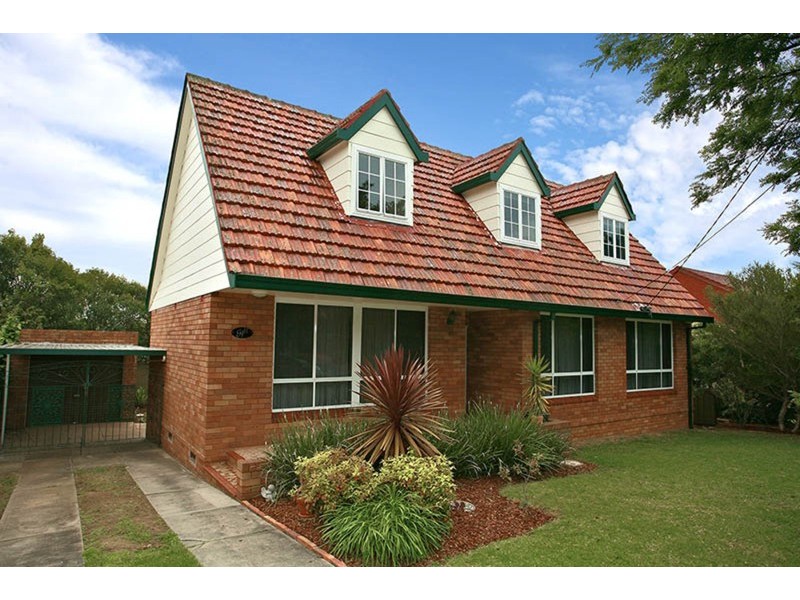 8 Wiggins Avenue, Beverly Hills NSW 2209