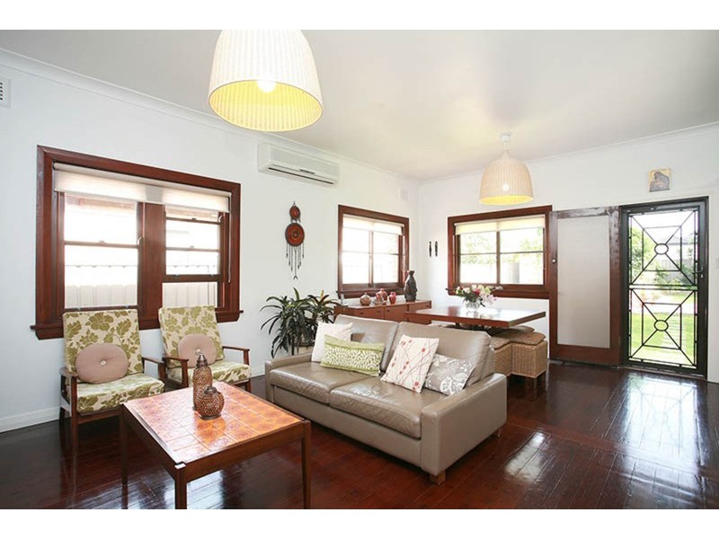 14 Frederick Avenue, Beverly Hills NSW 2209