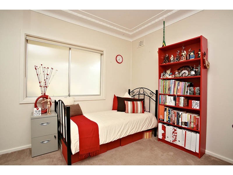 37 Eva Street, Roselands NSW 2196