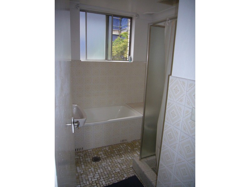 2/25 Graham Road, Narwee NSW 2209