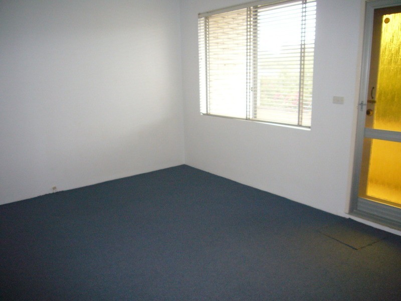 2/25 Graham Road, Narwee NSW 2209