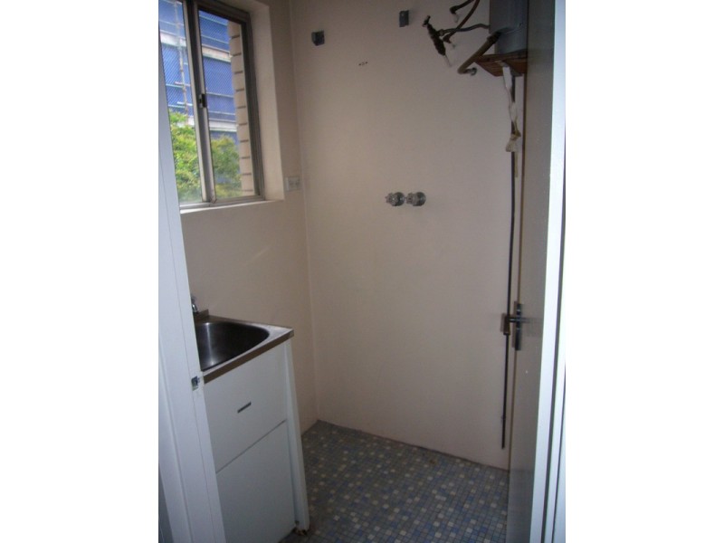 2/25 Graham Road, Narwee NSW 2209