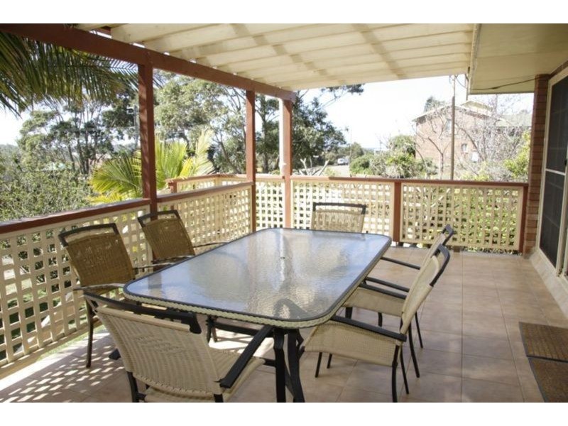 13 Curvers Drive, Manyana NSW 2539