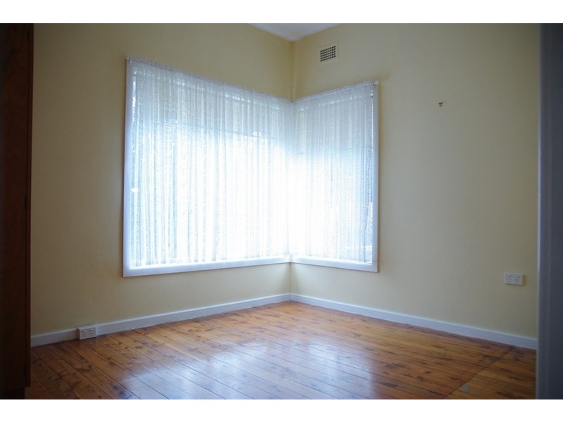 10 Woodlands Avenue, Narwee NSW 2209