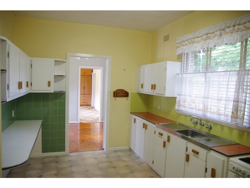 10 Woodlands Avenue, Narwee NSW 2209