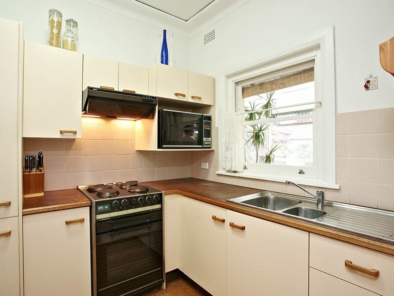 19 Jordan Avenue, Beverly Hills NSW 2209