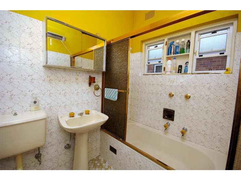 45 Caroline Street, Kingsgrove NSW 2208