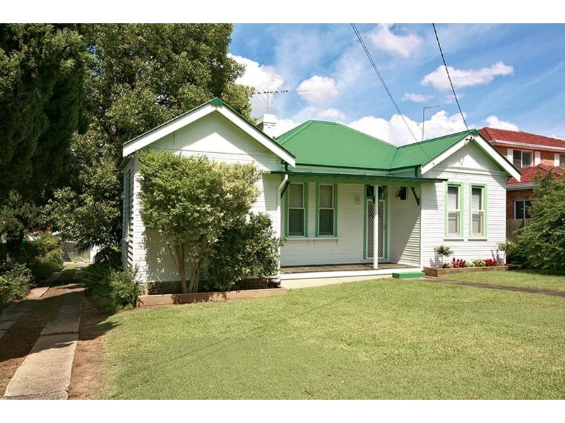 21 Springfield Avenue, Roselands NSW 2196