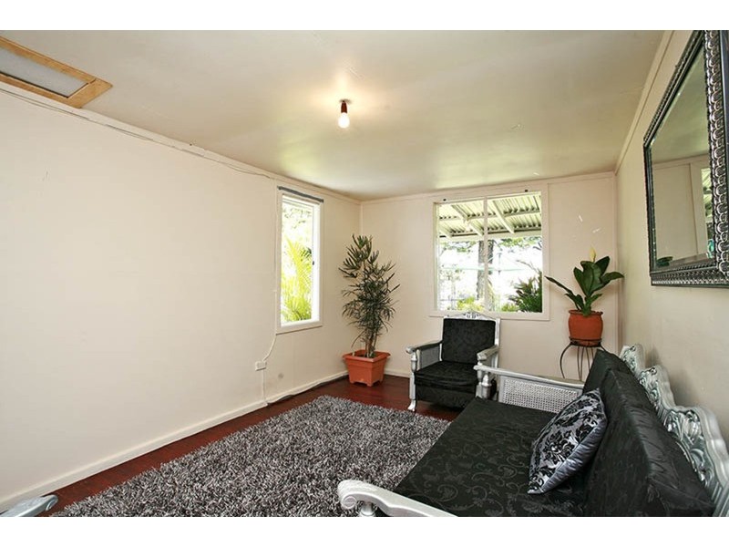 19 Flora Street, Roselands NSW 2196