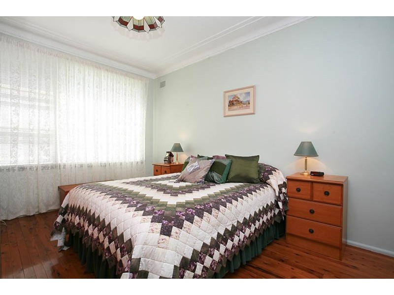 7 Carol Crescent, Roselands NSW 2196
