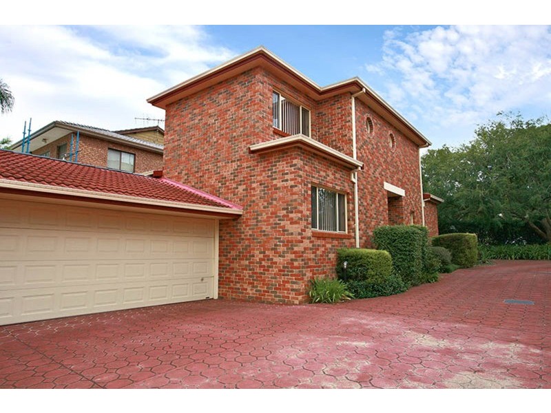 4/12 Weston Avenue, Narwee NSW 2209