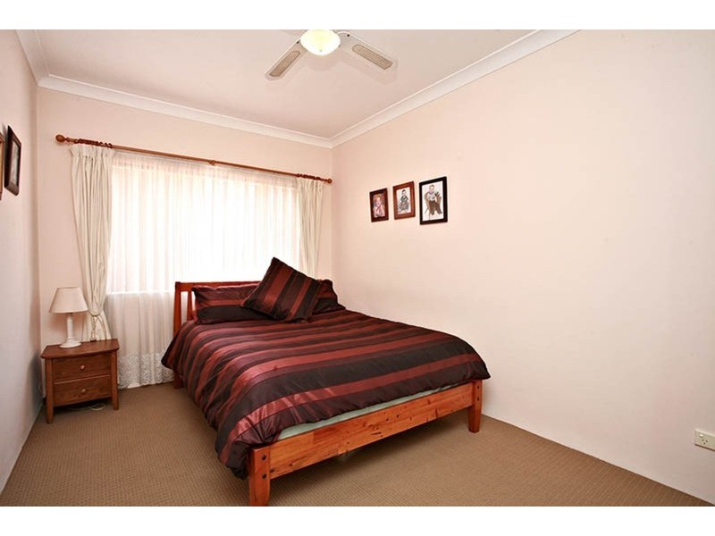 4/12 Weston Avenue, Narwee NSW 2209