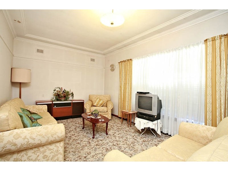 22 Whitfield Avenue, Narwee NSW 2209