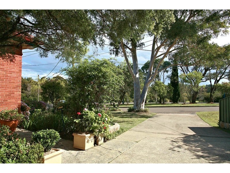 8 Carbethon Crescent, Beverly Hills NSW 2209