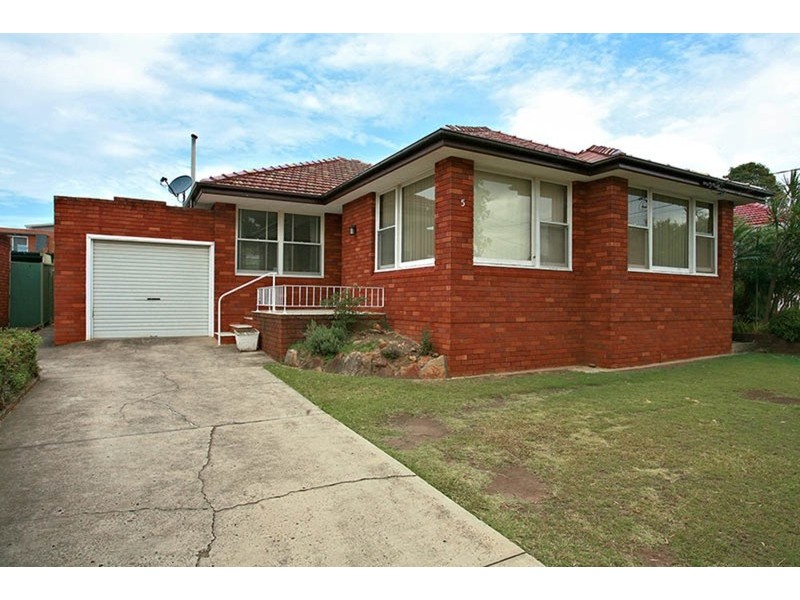 5 Rodney Crescent, Beverly Hills NSW 2209