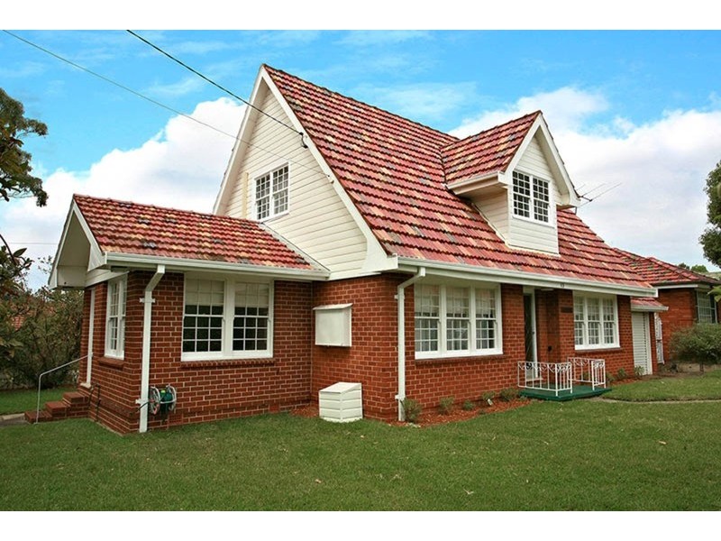 13 Cripps Avenue, Kingsgrove NSW 2208