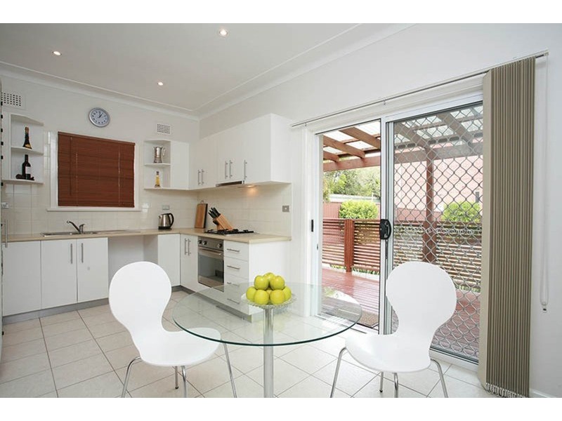 10 Westella Avenue, Roselands NSW 2196