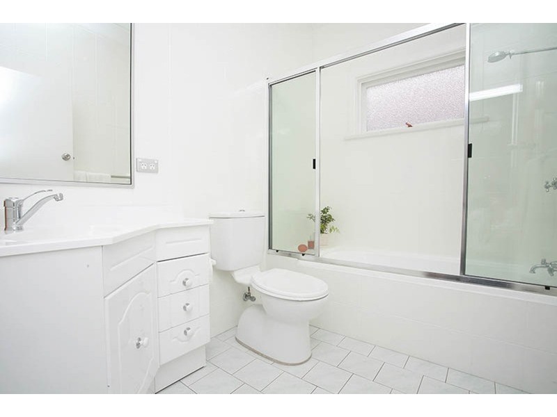 10 Westella Avenue, Roselands NSW 2196