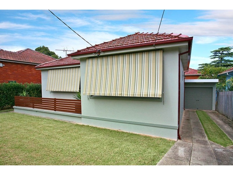 10 Westella Avenue, Roselands NSW 2196