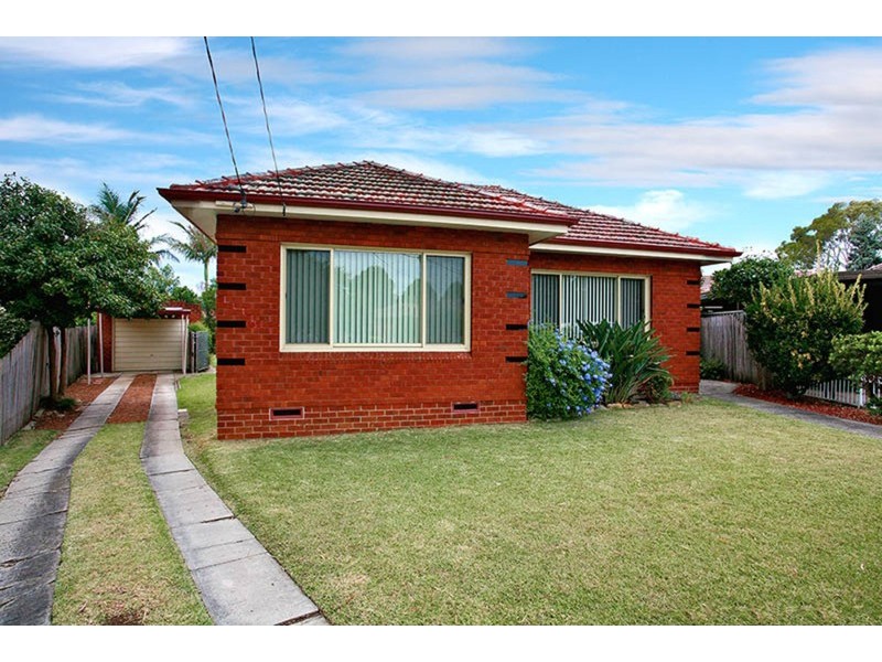 8 Palm Grove, Beverly Hills NSW 2209