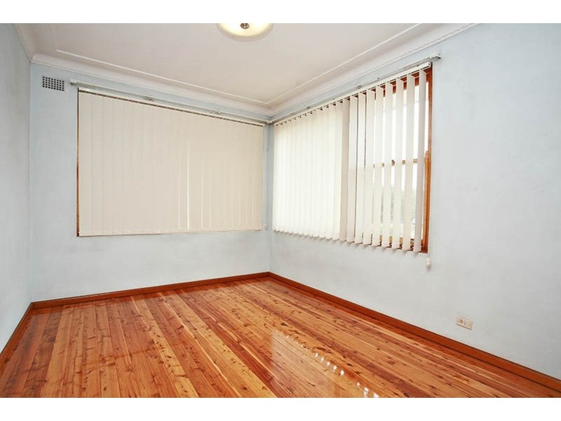 5 Rodney Crescent, Beverly Hills NSW 2209