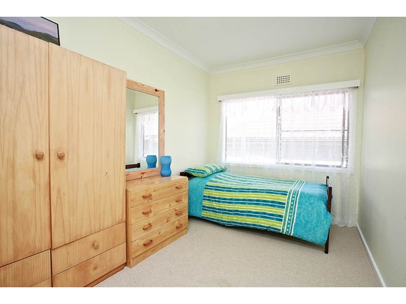 38 Rosebank Avenue, Kingsgrove NSW 2208