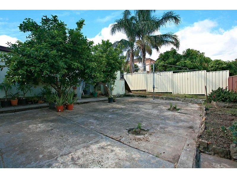 38 Rosebank Avenue, Kingsgrove NSW 2208