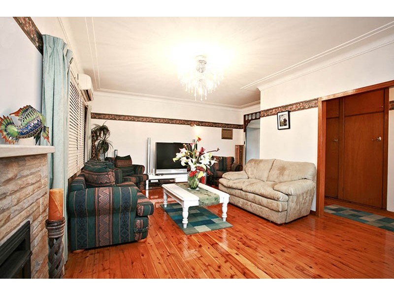 26 Shirley Avenue, Roselands NSW 2196