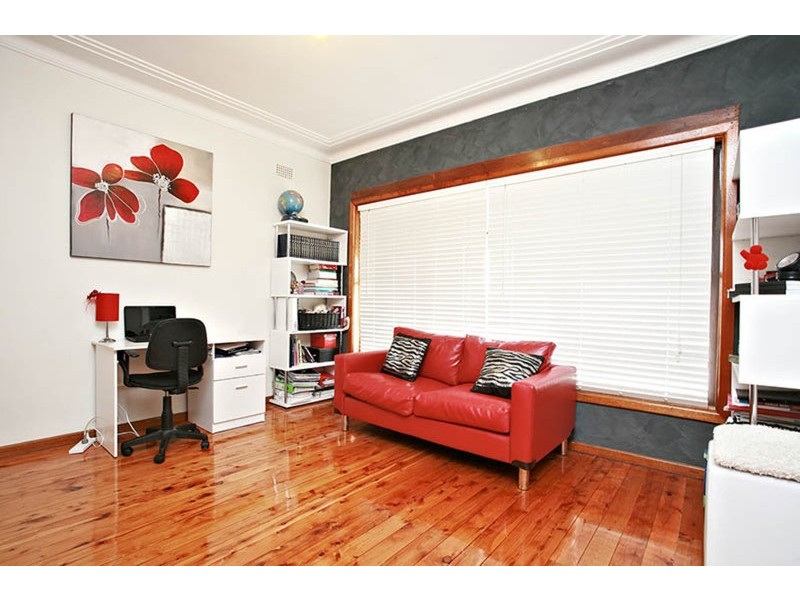 26 Shirley Avenue, Roselands NSW 2196