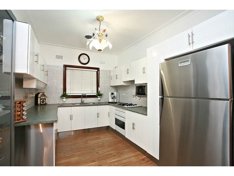 26 Shirley Avenue, Roselands NSW 2196