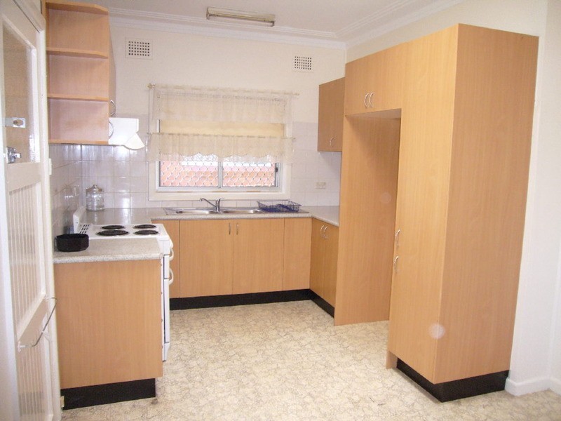 24 Ridgewell Street, Roselands NSW 2196