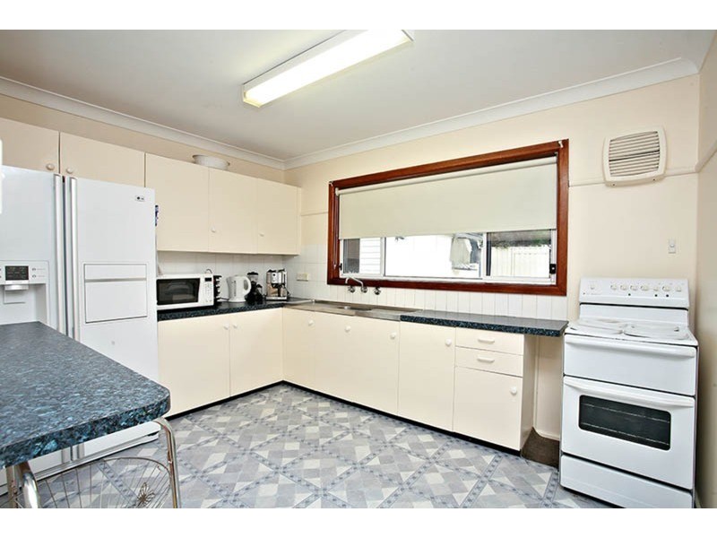 62 Bonds Road, Roselands NSW 2196