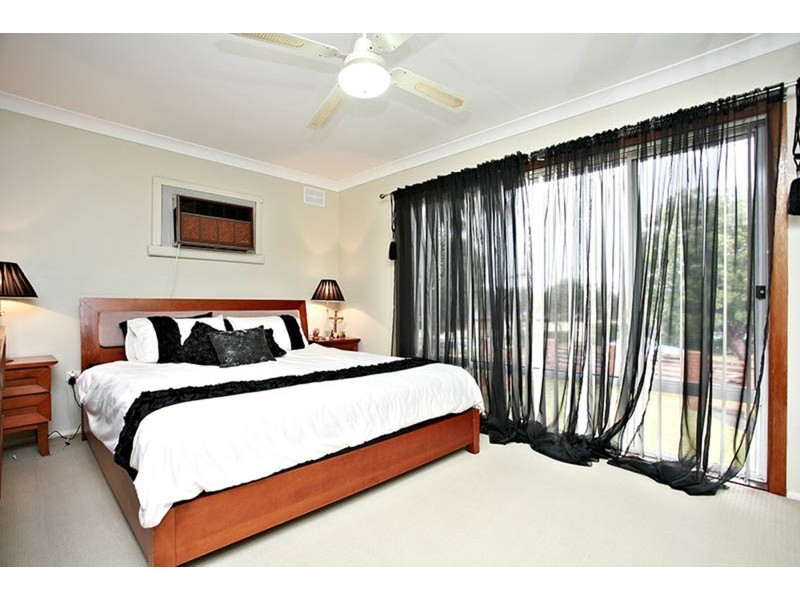 62 Bonds Road, Roselands NSW 2196