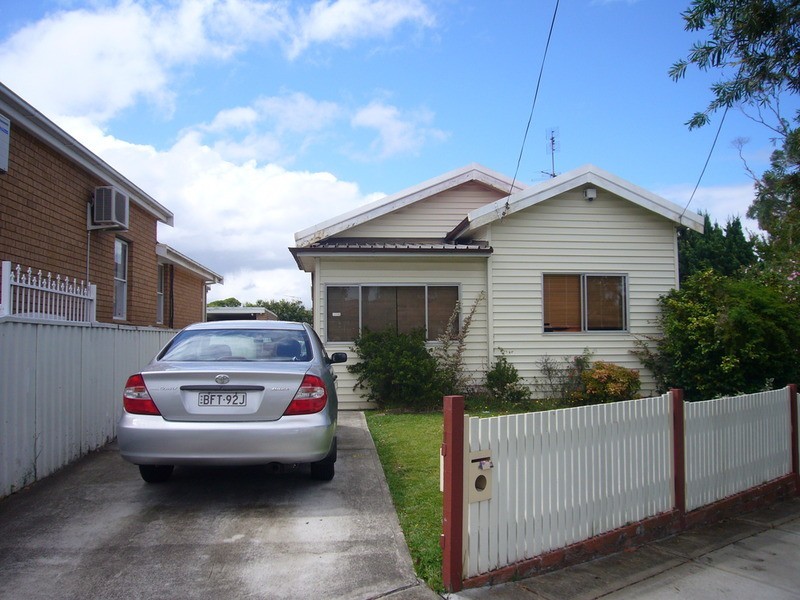 54 Canarys Road, Roselands NSW 2196