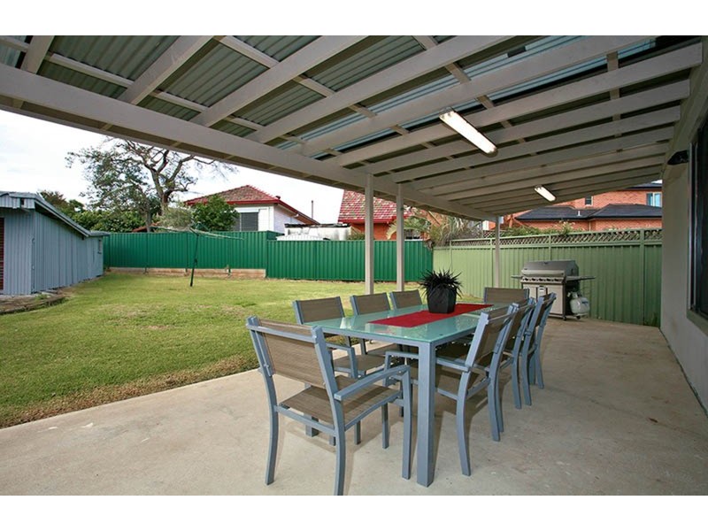 2 Haigh Avenue, Roselands NSW 2196