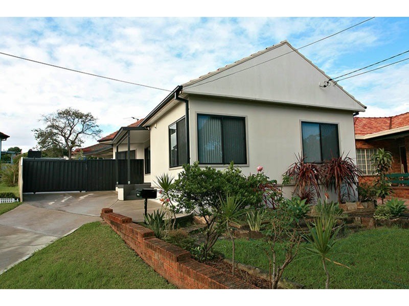 2 Haigh Avenue, Roselands NSW 2196