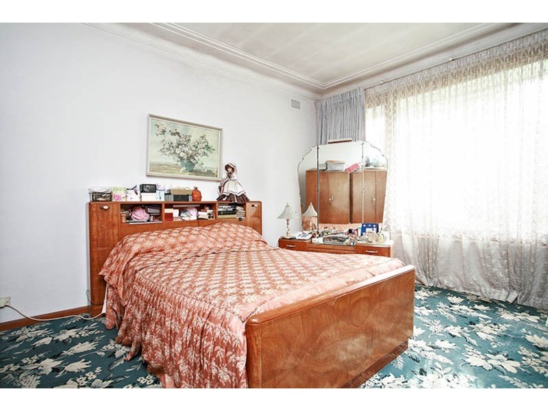 17 Wiggins Avenue, Beverly Hills NSW 2209