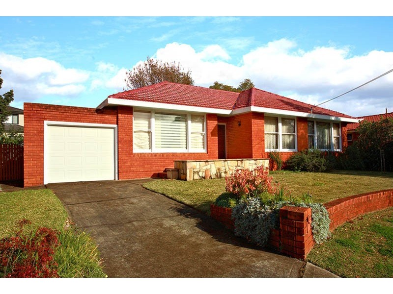 17 Wiggins Avenue, Beverly Hills NSW 2209