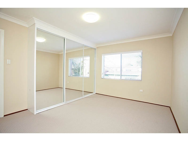 10 Elouera Street, Beverly Hills NSW 2209