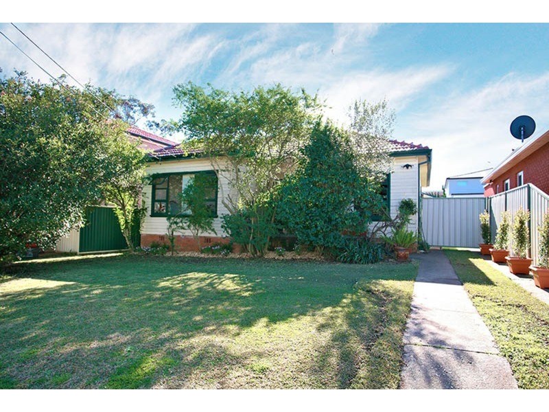 15 Patrick Street, Roselands NSW 2196