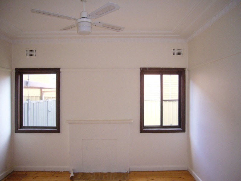 13 Hannans Road, Riverwood NSW 2210