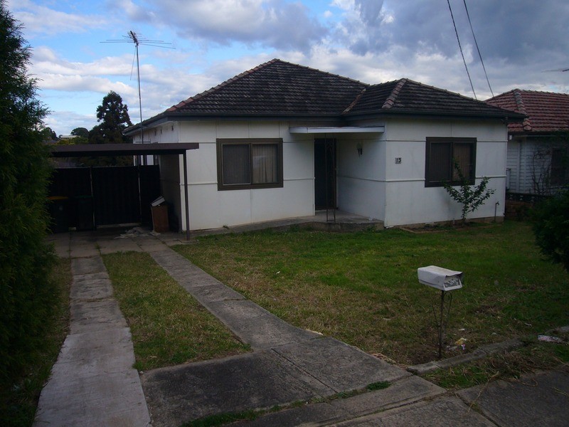13 Hannans Road, Riverwood NSW 2210