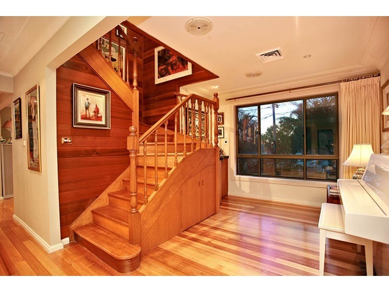 4 Daisy Street, Roselands NSW 2196